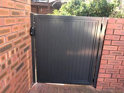 Custom Gate