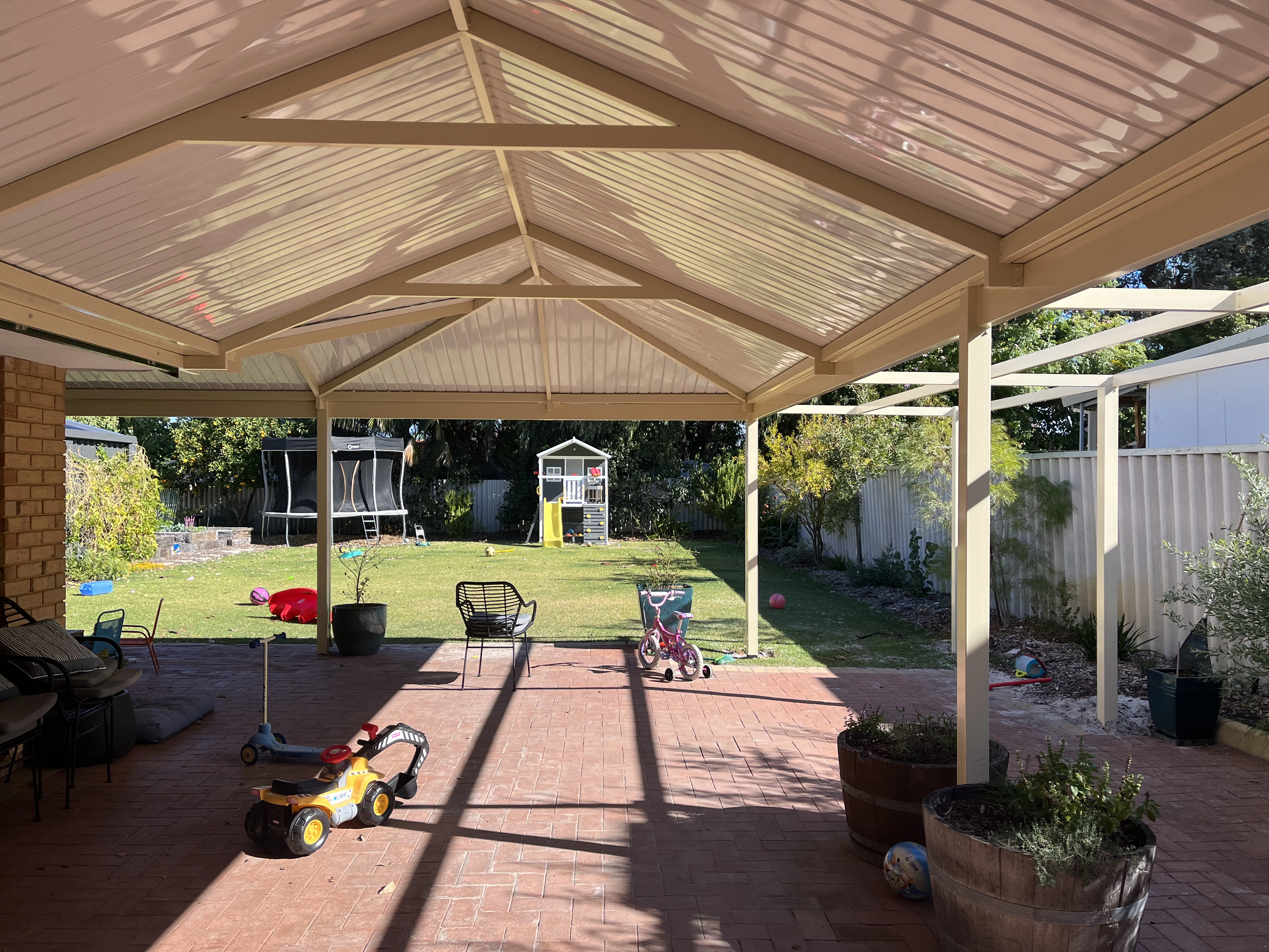 Yokine Hip Gable Patio