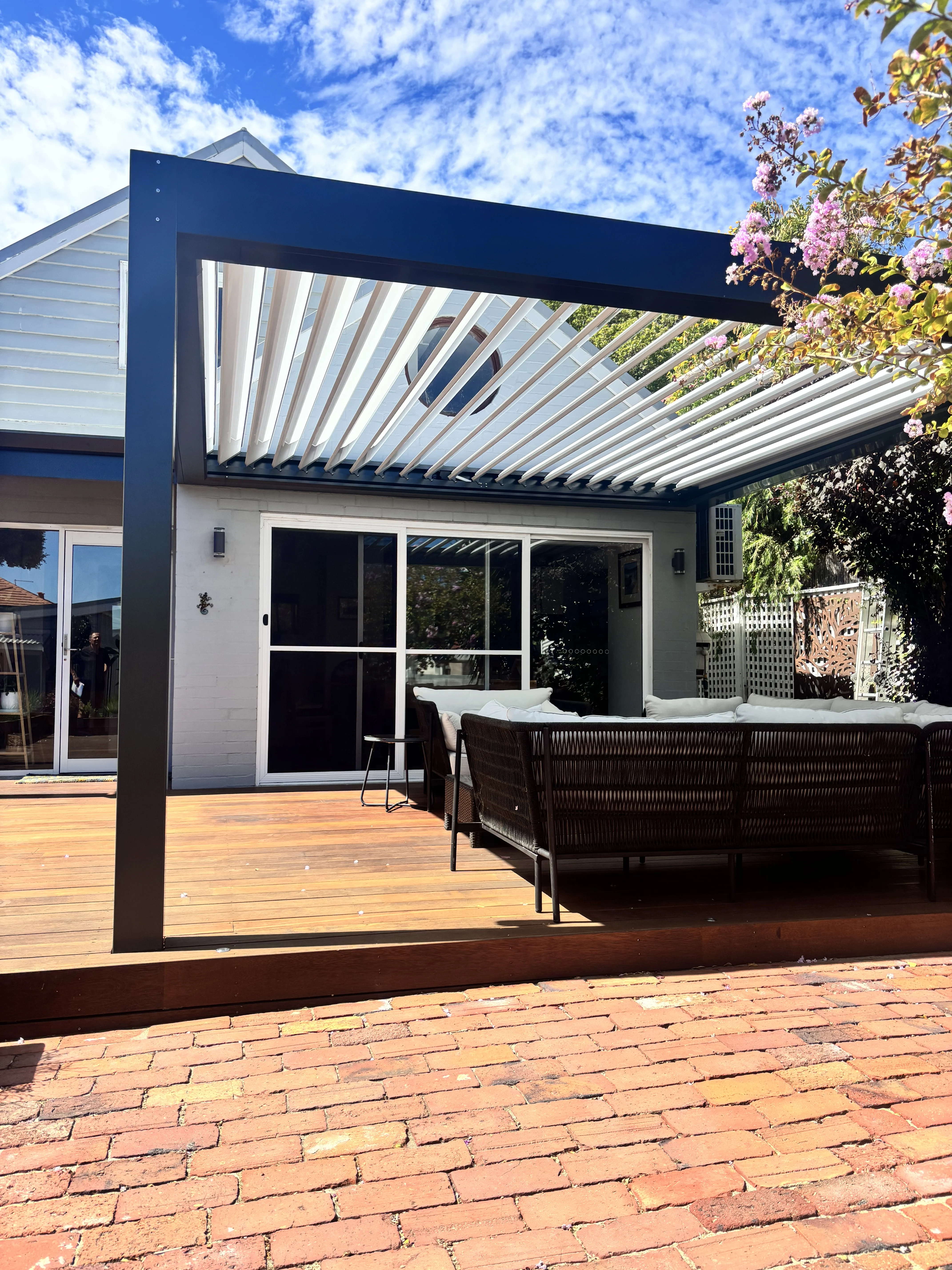 Lumex Louvre Rood Patio