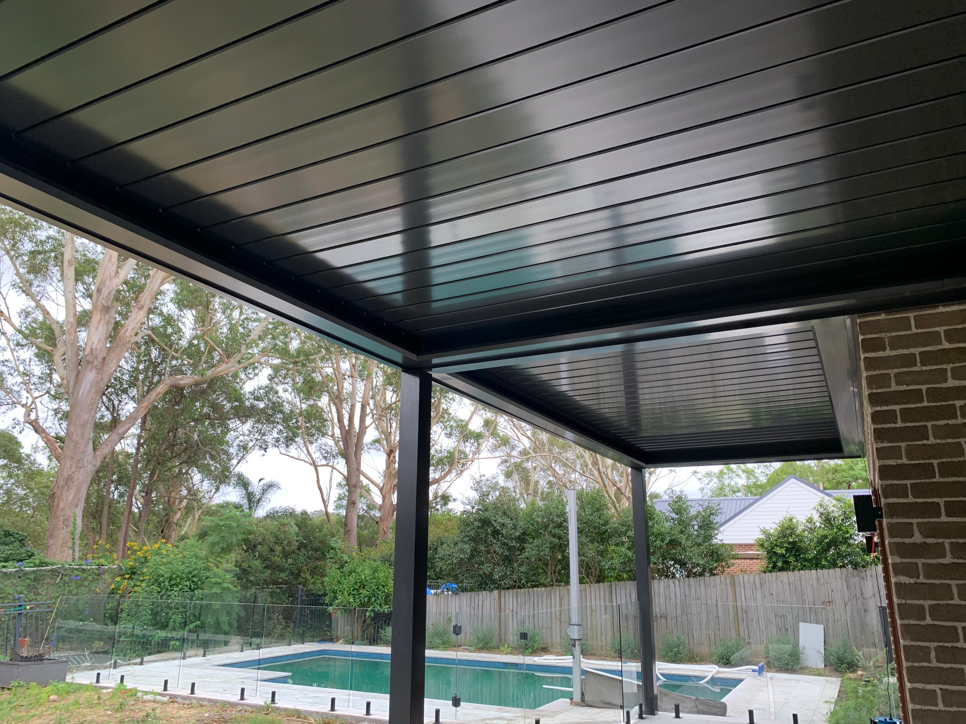 Lumex Monument Louvre Roof Patio