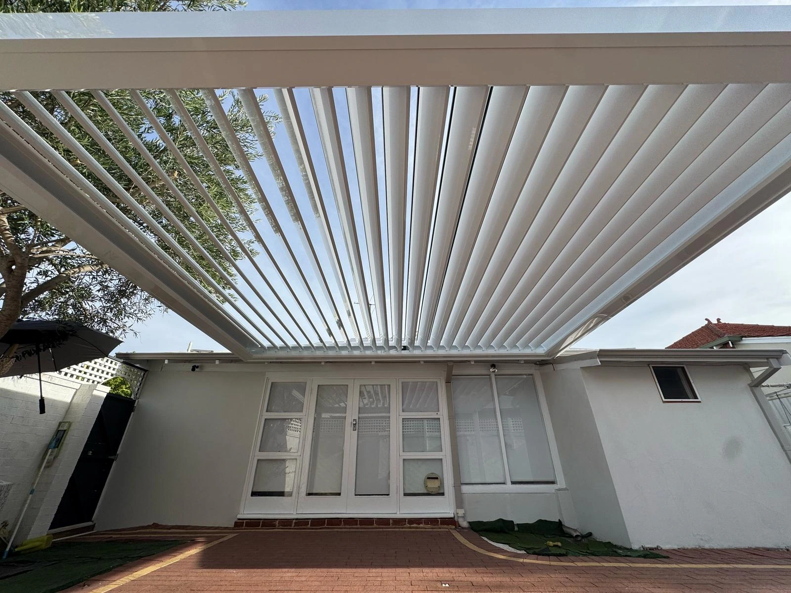 Open Lumex Louvre Roof